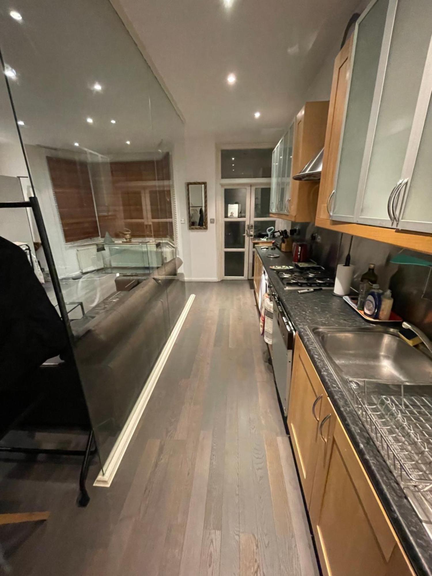Large Studio Flat In Kensington Лондон Экстерьер фото