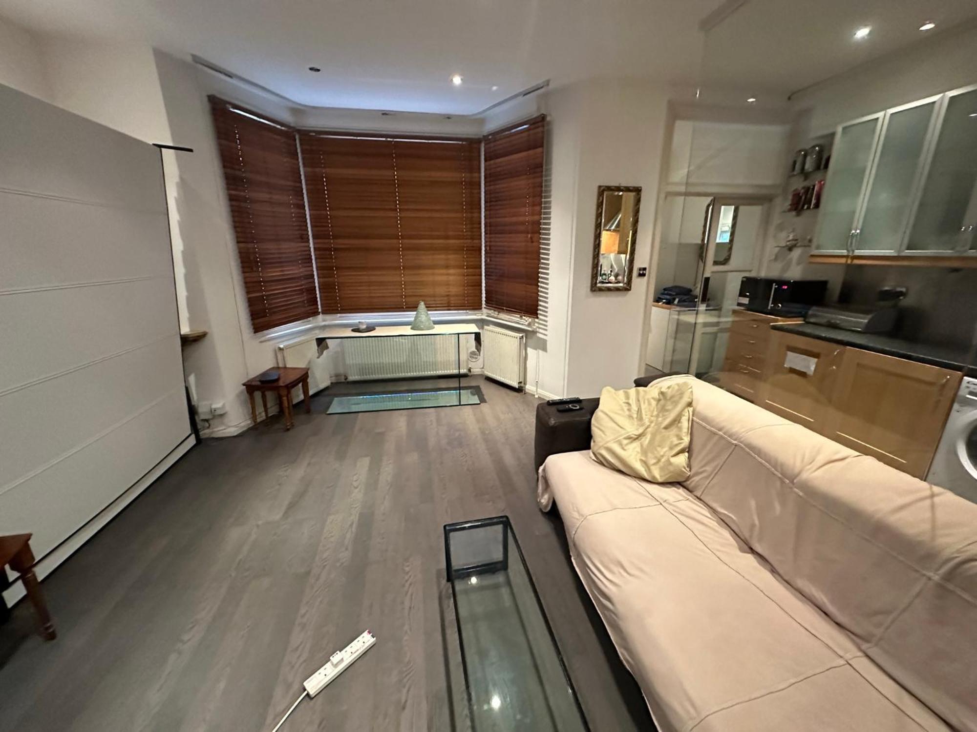 Large Studio Flat In Kensington Лондон Экстерьер фото